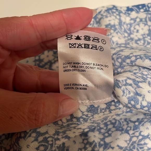 Reformation Size 8 Blue White Floral Mini Skirt - Picture 4 of 10